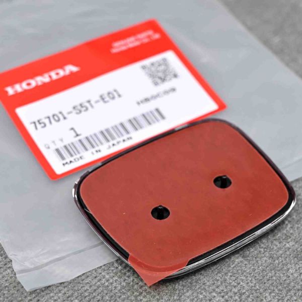 Símbolo OEM H Vermelho 65x52mm Civic 01-05 TypeR EP3 Traseiro