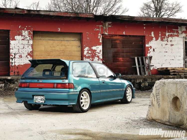 Spoiler Chargespeed em poliéster (Civic 88-91 3 portas)